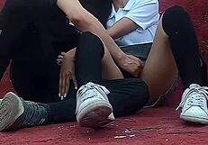 אזהרת סקס ציבורי! סטודנטית מקסיקנית מתנהגת בצורה שובבה בבית ספר 😈