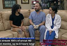 طبيب القدمين الفاسد أريا نيكول يأخذ وقته في فحص أقدام نيكول لوفا المتعرقة أثناء الفحص غيرلزغونغينو كوم