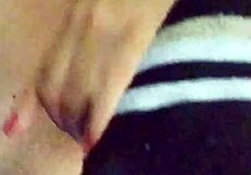 Блондинистая колумбийская жена Эшли трогает мокрую пизду на тусовке под съёмку друга, неверная хотвайф Айда Кортес