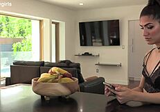 Porno de tgirls con Lola y Zariah dándole duro pronto