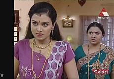 Chitra Shenoy malayalam-näyttelijä kuumassa kohtauksessa