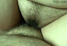 POV seks met grote borsten bedriegende vrouw in cowgirl creampie