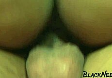 बेयरली लीगल अमेचर अपना पहला प्राइवेट वीडियो ऑनलाइन शेयर करती है