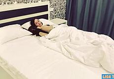 en voi uskoa, että lisa takami skippaa tunnit ratsastaakseen velipuolensa jättikunilla!