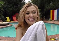 BBC slet Alexa Grace, overleef je deze enorme interracial gangbang blowjob?