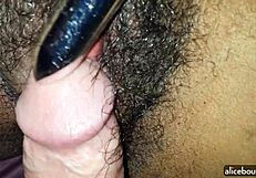 Pareja amateur usa vibrador en POV con latina, ebony y coño peludo