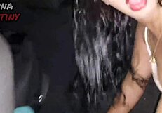 布鲁娜在俱乐部停车场口交