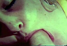 Cesur vintage tüylü İngiliz pornosu, retro İngiliz amcık yakın çekimleriyle