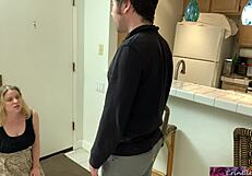 Maman d'accueil aide son beau-fils en quarantaine avec du soutien chaud