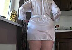 Ev Kamerası Kilolu MILF'in Rob Altındaki Büyük Kıçını Yakalar