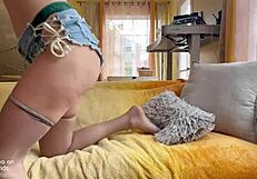 แม่เลี้ยงจัดหนักกับลูกเลี้ยงและเพื่อนสนิทในเซสชั่นสุดร้อน