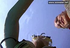 Pau Grande Entra na Boca de Minnie Manga em Foda Anal Intensa