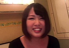 Wow! Dużo piersiasta japońska nastolatka 18+ dostaje mocno obmacana!