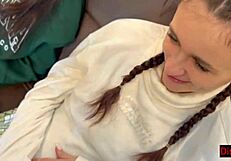 Abbiamo scopato in gruppo con ragazze calde dopo vino