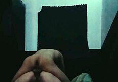 野外で従妹とワイルドに騎乗セッション！