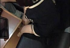 ねえ、この可愛い日本人娘をカラオケでフェラさせた方法、見てみる？