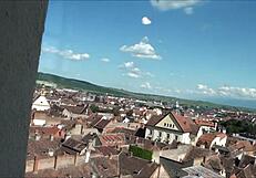 Ai văzut vederea panoramică uluitoare a Sibiului, România, din perspectiva unui turist? Am capturat farmecul istoric și străzile vibrante în această fotografie uimitoare.