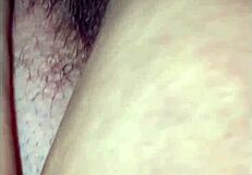 عاهرة سمينة قذرة تنحني للنيك من الخلف