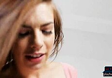 アマチュアのティーン18+が自宅でカメラに激しく突かれまくる