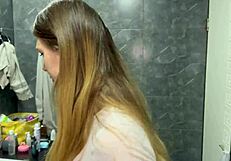 Моя мачеха заставила меня помыться и кончить.