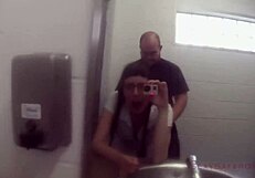 공원에서 크림파이와 함께 공개 섹스 보고 싶어?