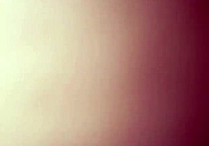 Retour dans le temps, les nanas rétro lèchent des culs juteux passionnément.