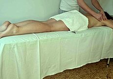 Prava masaža se konča s presenečenjem v obliki kreme