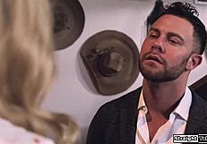 Maževa pastorka fantazija uresničena s poljubi in seksom