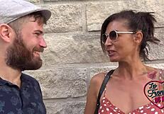 Charlotte kokieteryjna barmaid po 40 pragnie dzikiego analu