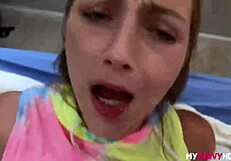 Мейси Медоус се закача с доведен брат за интензивен екшън