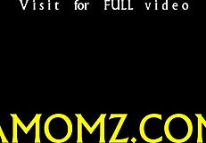 Esa puta madurita penetrada profundo wow 😍