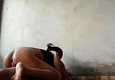 मैं फ्लेकेल के साथ छुपकर हिडन राइड कर रही हूं, हर पल का मजा ले रही हूं एनिमे-इंस्पायर्ड थ्रीसम में टैटूज के साथ