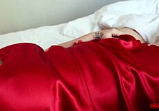 Macochy zaoszczędziły kasę, wynajmując jeden pokój hotelowy z wspólnym łóżkiem