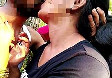 Seks Outdoor di Hutan Tertangkap Video dan Viral Instan