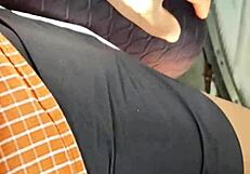 Acosando A Madura Culona En Las Calles De Lima