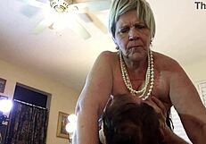 Vau, mummo Pixie, hän sai pilluni valumaan spermaa ratsastaessani cowgirlina!