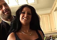 Busty Brooklyn Blue får hård blowjob og cum i munden