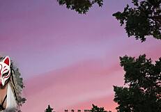 Whoa! Smiskar den där röven i Dreamland Ep 9 utomhus scen!