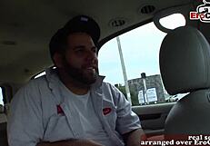 Suha britanska študentka pobrana in jebana