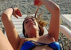 Vacanza bollente in spiaggia a Cilento con vibes italiane