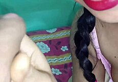 В домашке парень делает минет большому хую и лижет бритую пизду до оргазма