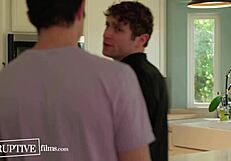 Pengalaman Pertama Ngewe Gay Sama Guru Ternyata Liar Banget