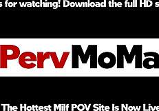 Želiš videti ovu vruću milf u donjem vešu na rođendan jebanje?