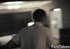 Aku Bungkuk untuk Saudara Tiri Perempuan yang Minta Kontol Muda Dewasa Aku di Fantasi Tabu