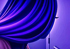 فتاة خجولة مسكونة بالشيطان تمارس الجنس بعنف