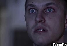 Lelaki Shady Dihantu Oleh Hantu Bekas Kekasih Ebony Dengan Gadis Cunilingus Muff Diving Seks Taboo Afrika Jilat Pussy