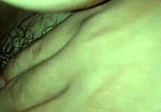 台湾华裔辣妹在露骨动作中被猛干