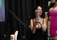 Oi Anabele Nogueira, Ayo Goyang Bareng Tifany Rocha di Sheer Red Sekarang!