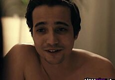 Ricky Spanish像开腿那样猛插Savannah Sixx紧湿阴道