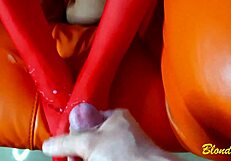 Big cumshot massages huge feet of foot fetish model